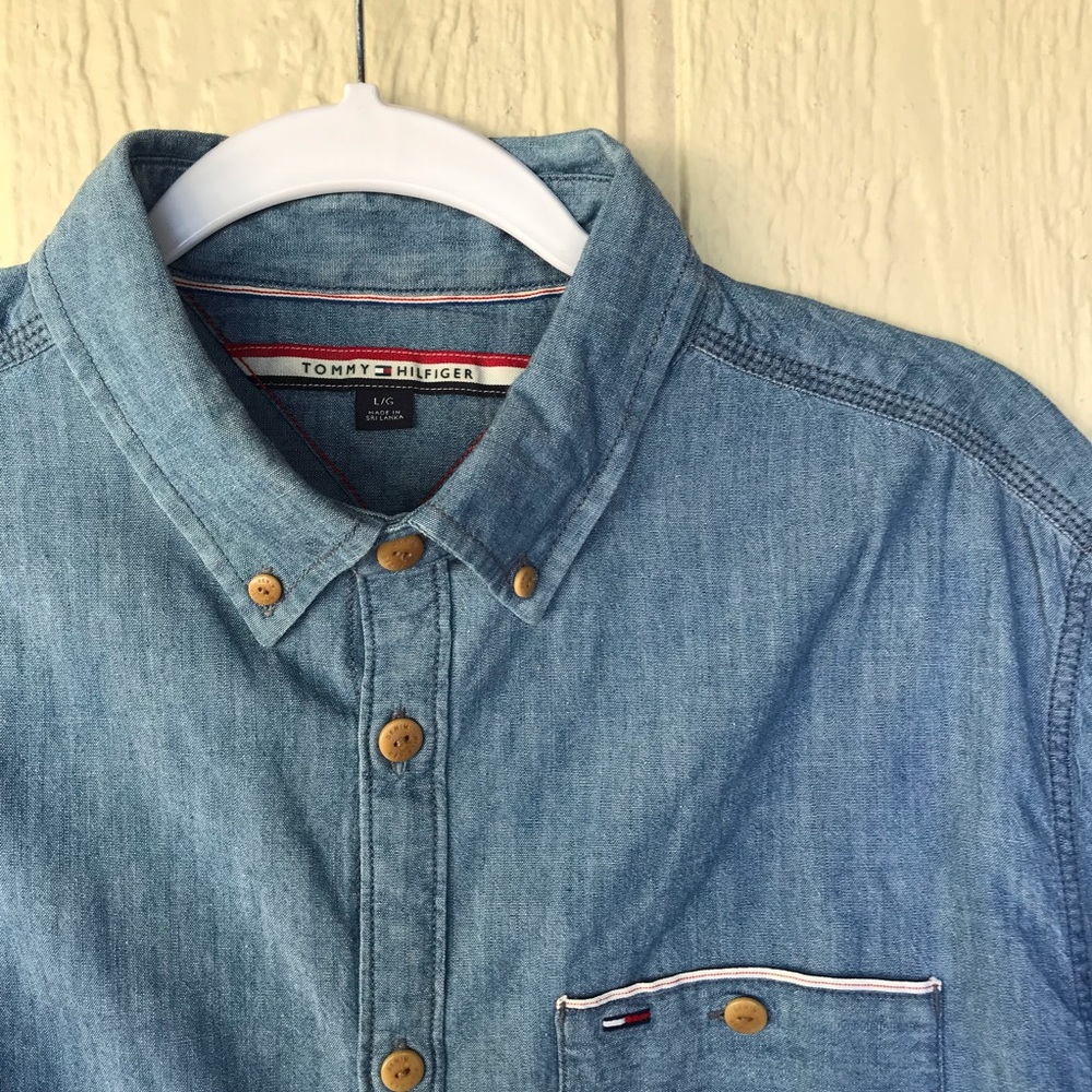 Tommy Hilfiger medium wash denim flannel